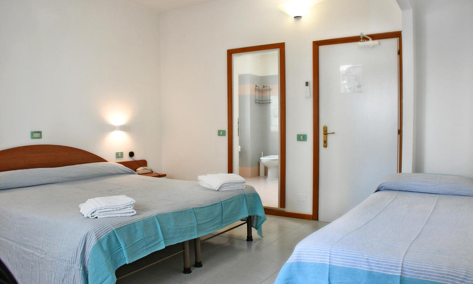 Hotel Exclusive In Pieno Centro - Nuova Gestione 2025 里乔内 外观 照片