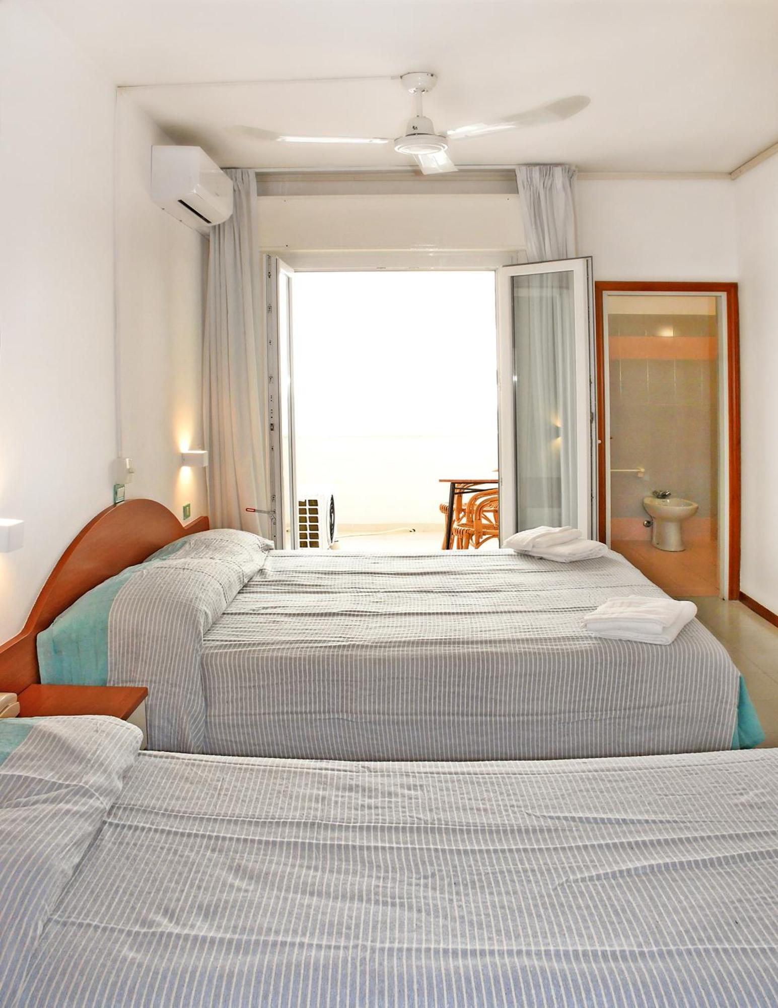 Hotel Exclusive In Pieno Centro - Nuova Gestione 2025 里乔内 外观 照片